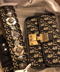 ��н6000����һ��2���İ�������