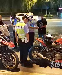 Ⱥ��Ͷ�ߣ��������������ը�ֳ���������Ϊ