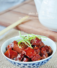 "红烧肉的做法 怎么做出好吃的红烧肉"