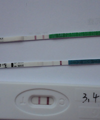 "都说秀儿早孕试纸比较敏感的,为什么没有别的试纸颜色深"