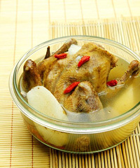"鸽子汤的做法 春季养生佳品"