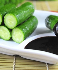 "减肥季:多吃黄瓜冬瓜等蔬菜最放心"