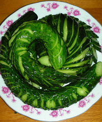 "夏天怎样吃黄瓜 6大禁忌知道吗"