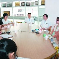 "孕妇公园散步被虫子叮咬竟致流产(图)"