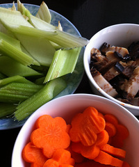 "酱肉炒西芹"