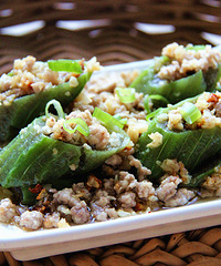 "好吃又养生——蒜蓉肉末蒸丝瓜"