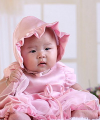 "初生婴儿吐奶怎么办?"