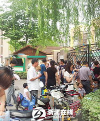 "一张暂住证难住家长 杭州幼儿园报名首日几家欢喜几家愁"