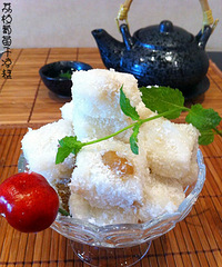 荔枝葡萄干凉糕