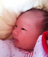 "宝宝一个月零五天 今天去做体检 医生说小"