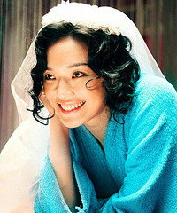 睡袍都能穿出婚纱气 太美了