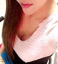 画面太香艳!男子假扮“女主播”招客