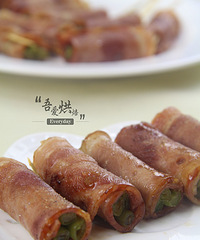 " 吃货麻麻,梦幻培根卷豆角佳肴"
