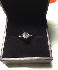 曼卡龙 0.5ct,F色,SI1,3EX 13623元