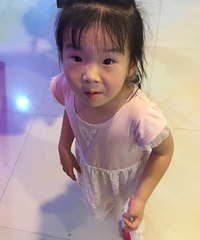 "【小泡】孕妇不甘寂寞,跑去胖哥俩吃了半只蟹"