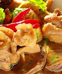 "小鸡炖蘑菇用什么鸡,不同的鸡炖法不同"