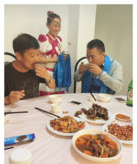 【带你去内蒙】马奶酒真得太难喝了