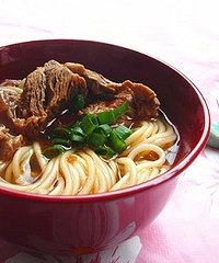 "红烧牛肉面的做法 吃货们的福利来了"