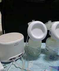 转新安怡的双边电动吸奶器,母乳喂养的超级