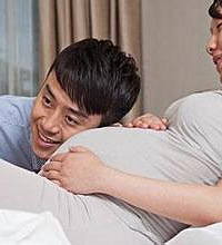 孕晚期胎动频繁正常吗 吃饱后睡觉前宝宝最精神
