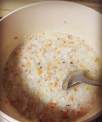 "宝宝辅食,鸡蓉蔬菜粥\n给儿子做晚饭,把冰"