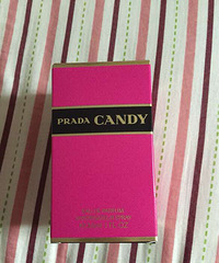 闲置全新prada candy香水一瓶,