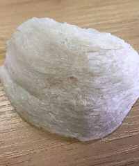 朋友送的燕窝多了转。价格15元一克,一盏