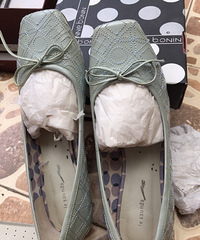 ����˹����Ь��38�룬�����ڼ���Ĵ�δ��