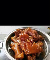 "为啥我们的猪蹄香而不腻,冷热都好吃?\n我"