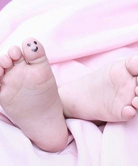 新生儿黄疸预防 及时喂养很关键