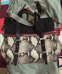 转2个包,一个是michael kors