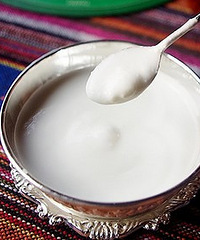 "哺乳期能喝酸奶吗?喝的时候要注意这些细节"