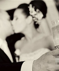 "【婚礼的敬酒顺序】婚礼上的正确敬酒顺序以及注意事项"
