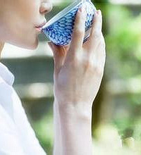 哺乳期喝茶对婴儿好吗?茶瘾妈妈们看过来~