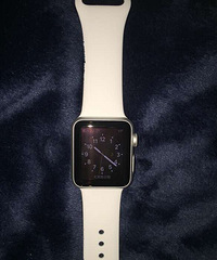 1800转九成新apple watch
