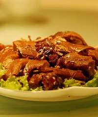 "兔肉不能和什么一起吃 什么人不能吃兔肉"