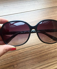 ������ī����������ۣ�ȫ�£�300����