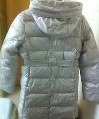 全新拉夏贝尔副牌鸭绒羽绒服衣服是全新的