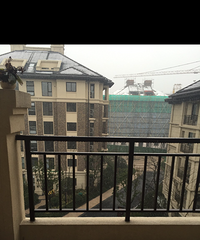 "万科,你侵占业主阳台变设备阳台还有理了?(一)"