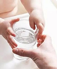 "哺乳期喝水?哺乳期喝水有什么好处?"