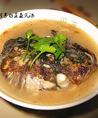 "行气活血祛风【天麻川芎白芷鱼头汤】"