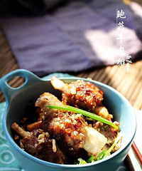 "骨头都能吃的排骨,杏仁香味鲍鱼口感"