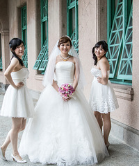 商家名称:台湾布蕾丝婚纱 消费价格:4912元
