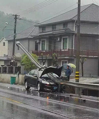 �����ѡ�����·�� С�ļ�ʻ ���ӿ���������� ����Ҳ��һ������