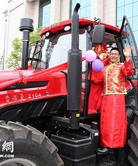 开65万的婚车接新娘!这也太拉风了!