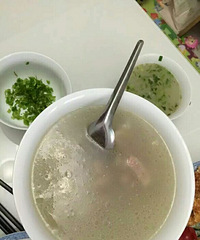家里的厨男又发威了,味道不错可惜女儿被兔