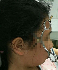 �ְ���һ�� �����ɳ�����Ů��̫��Ѩ