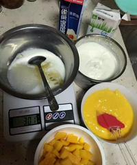 "小甜品DIY 精致的芒果慕斯杯做法"