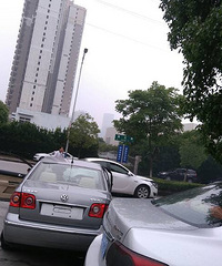 �Ͻ�·��˳�Ƶ�·�ھ����ʹ�������һײ