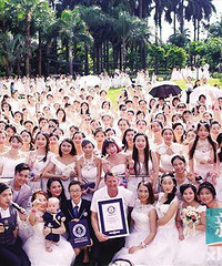 843名新娘同时穿上婚纱!这场面太壮观
